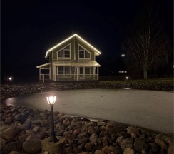 Цветные дома в Времена Года