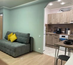 Апартаменты Standard в Апартаменты J&N Apartments Трёхместная студия с балконом в центре города Московский 16