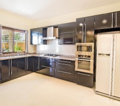 Вилла с 5 комнатами с балконом в Tropicana Pool Villa