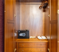 Делюкс в Петръ Отель