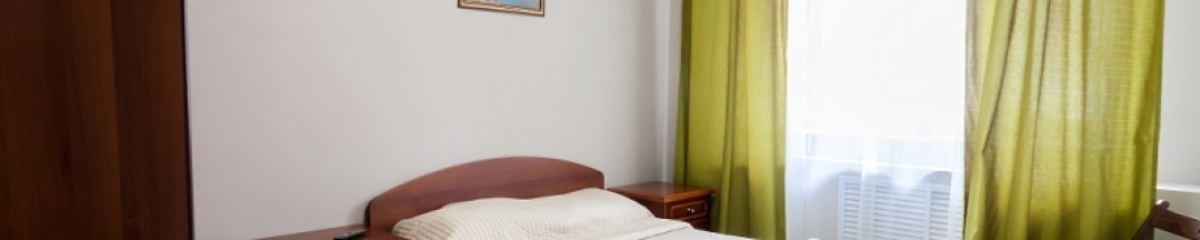 2 местный семейный номер ( с двуспальной кроватью) в Wiki Hostels