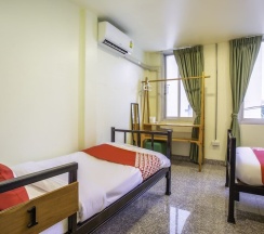 Двухместный номер Premium 2 отдельные кровати в OYO 928 Leaf Hostel