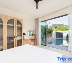 Вилла в Вилла Plunge Modern 2-Bedroom with Private Pool