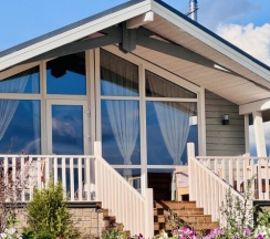 Лодж с одной спальней и террасой в Соты&Варенье