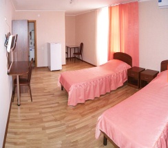 Двухместный номер Standard с балконом и с красивым видом из окна 2 отдельные кровати в Приазовочка