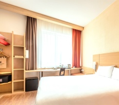 Номер Premium с двуспальной кроватью в ibis Moscow Paveletskaya