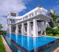 Вилла Deluxe с 4 комнатами в Villas In Pattaya