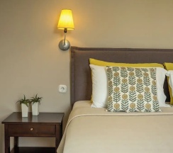 Двухместный номер Economy с балконом двуспальная кровать в Peli Hotel