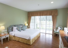 Номер Deluxe с балконом в Kensington English Garden Resort Khaoyai