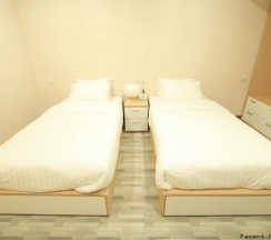 Двухместный номер Standard 2 отдельные кровати в Favori Hostel Bangkok Surawong