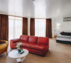 Трёхместный номер Standard в Отель Royal Towers Kiris