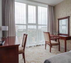 Оптима с двуспальной кроватью в Marins Grand Hotel Астрахань
