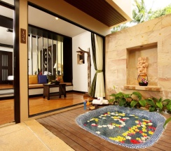 Двухместная вилла с видом на сад двуспальная кровать в Andaman Cannacia Resort & Spa