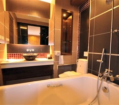 Двухместный номер Deluxe 2 отдельные кровати в Chalelarn Hotel