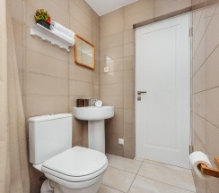 Четырёхместный номер Superior с балконом в Villa Blanca