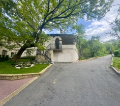 Дом улучшенный в У китайской беседки