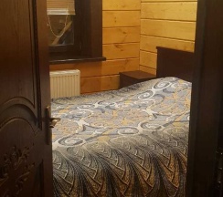 Дом в Гостевой дом с бассейном