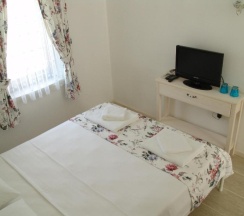 Двухместный номер Standard двуспальная кровать в Alacati Zeynep Hotel