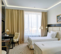 Стандартный номер с 2 односпальными кроватями в 7 Avenue Hotel&SPA