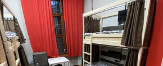 Место в общем шестиместном номере в Good night
