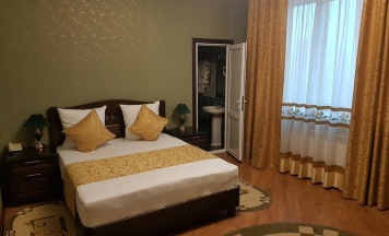 Номер стандарт с 1 двуспальной кроватью в Нальчик Холл