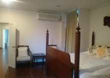 Одноместный люкс с 2 комнатами в Samsen Suites/ 2 Br Suites for less