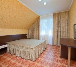 Двухкомнатный люкс в Дельфин