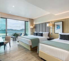 Двухместный номер Family с видом на море двуспальная кровать в My Beach Resort Phuket