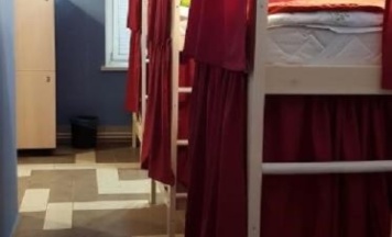 Кровать в общем номере (мужской номер) в Добро Пожаловать