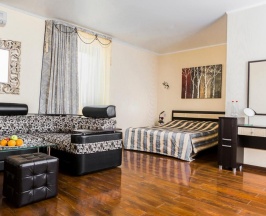 Полулюкс в Виктория