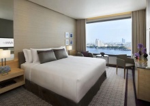 Двухместный номер Avani с видом на реку двуспальная кровать в Avani+ Riverside Bangkok Hotel