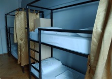 Верхнее место в женском 6ти местном номере №406 в Bla Bla Hostel
