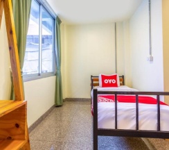 Двухместный номер Standard 2 отдельные кровати в OYO 928 Leaf Hostel