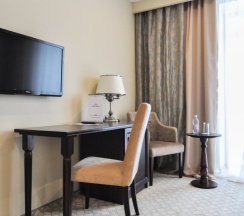 Улучшенный с двухспальной кроватью в Биляр Палас Отель