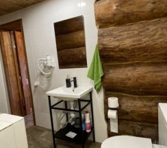 Четырёхместный номер №3 с красивым видом из окна в Дубки