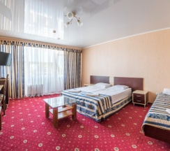 ПОЛУЛЮКС в Red hotel