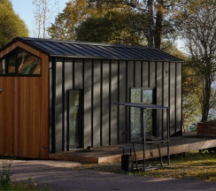 Четырёхместный Барнхаус на берегу озера в ЭкоPort на Отрадном