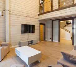 Коттедж с балконом в Литфонд