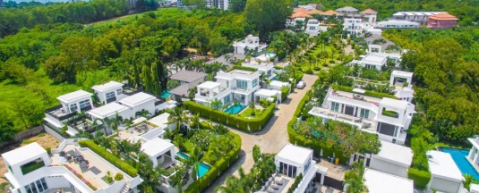 Вилла с 6 комнатами в Villas In Pattaya