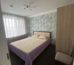 Четырёхместный люкс с 3 комнатами с балконом и с красивым видом из окна в Галкино