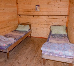 3-местный номер в одноэтажном коттедже (общие удобства) в Полинка