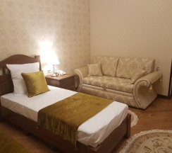 Номер полулюкс с 2 односпальными кроватями в Нальчик Холл