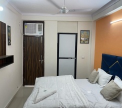 Двухместный номер Deluxe двуспальная кровать в Roomshala 123 Happy Homes Saket