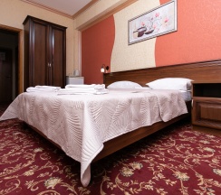 Стандарт 2-х местный с большой кроватью в Жемчуг