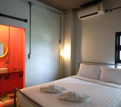 Двухместный номер Standard двуспальная кровать в bloo Hostel