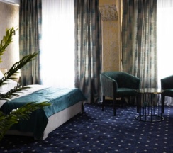 Улучшенный четырёхместный стандартный номер в Хан