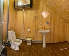 Номер стандарт с 1 двуспальной кроватью и кресло-кроватью (мансарда) в Центральная