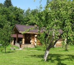 Дом № 1 с видом на сад в Дубки