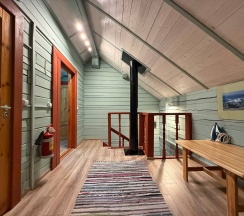 Коттедж Малый Дом в Времена Года