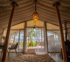 Лодж "У озера" с купелью в Lembo